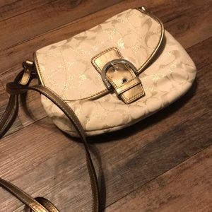 Gently used coach purse